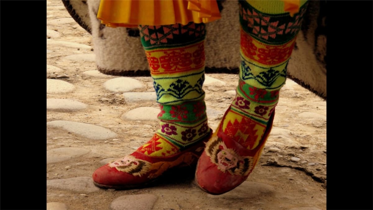 “Simple y excelente combinación: pies, zapatos y sombra”, asegura Marcos José Urquía Aure, desde Naguanagua, Venezuela.