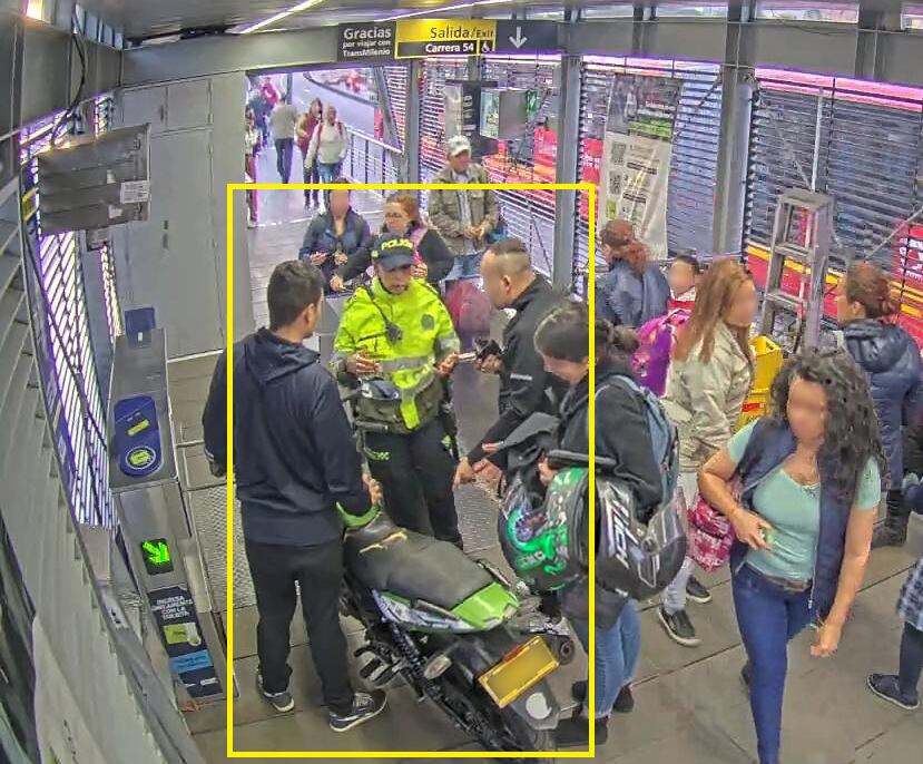 Moto en Transmilenio - Foto: Transmilenio