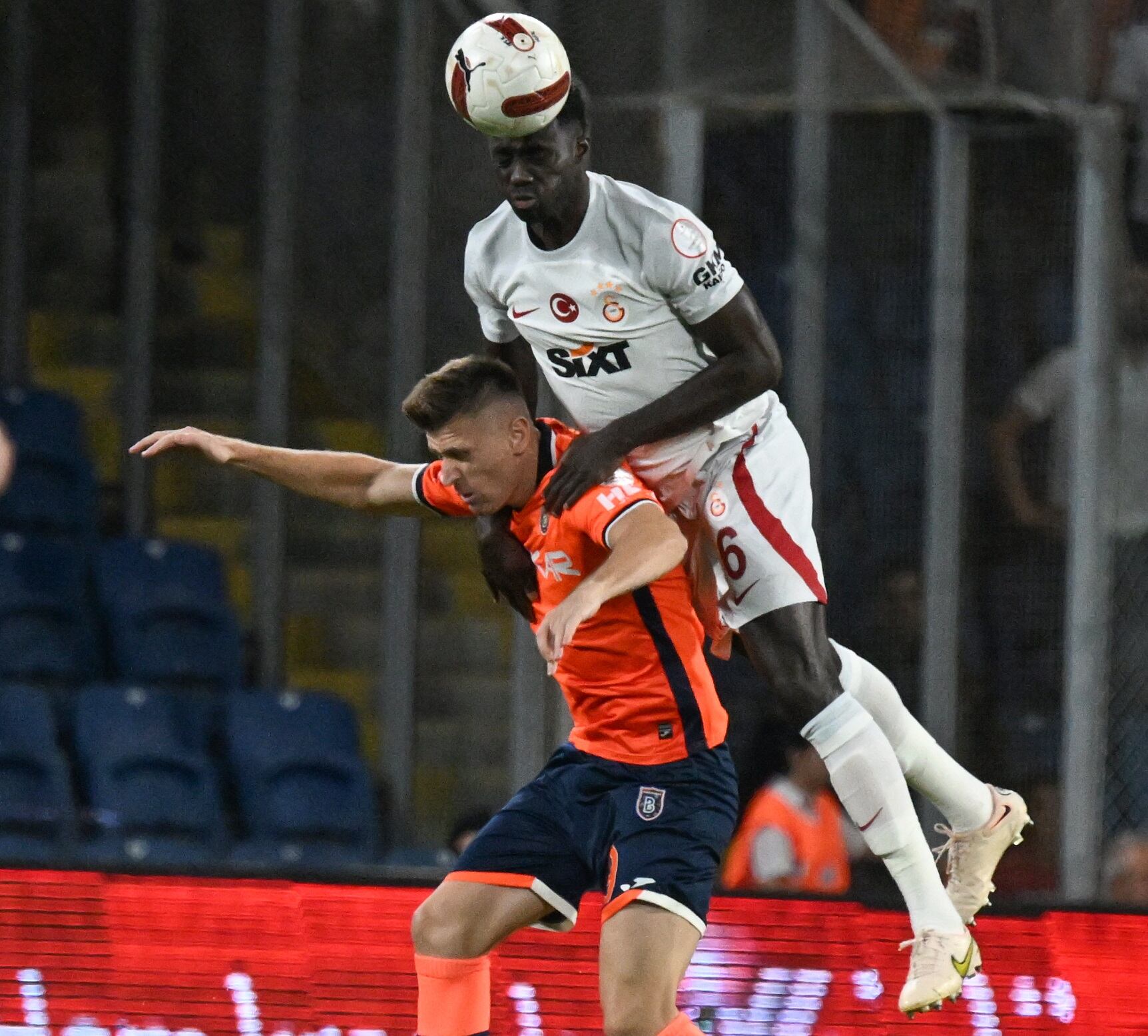 Davinson Sanchez - Galatasaray (Photo by Emrah Yorulmaz/Anadolu Agency via Getty Images)