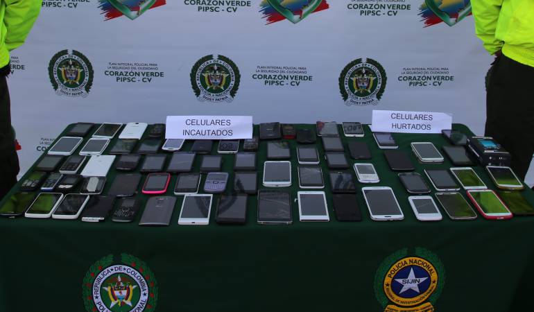 Foto archivo de celulares recuperados en Manizales 