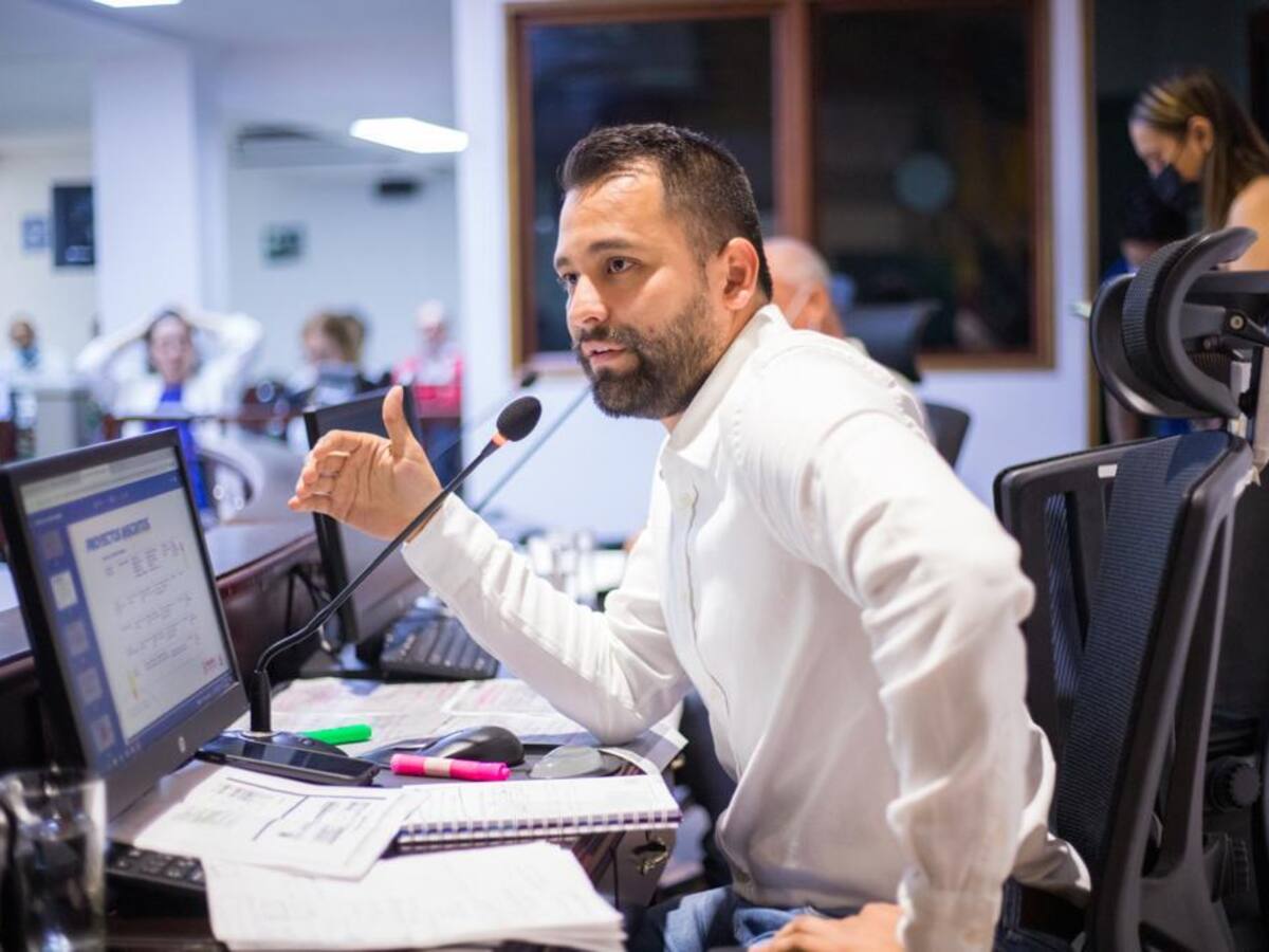 Excandidato a la Alcaldía de Pereira denuncia ataques cibernéticos en su contra