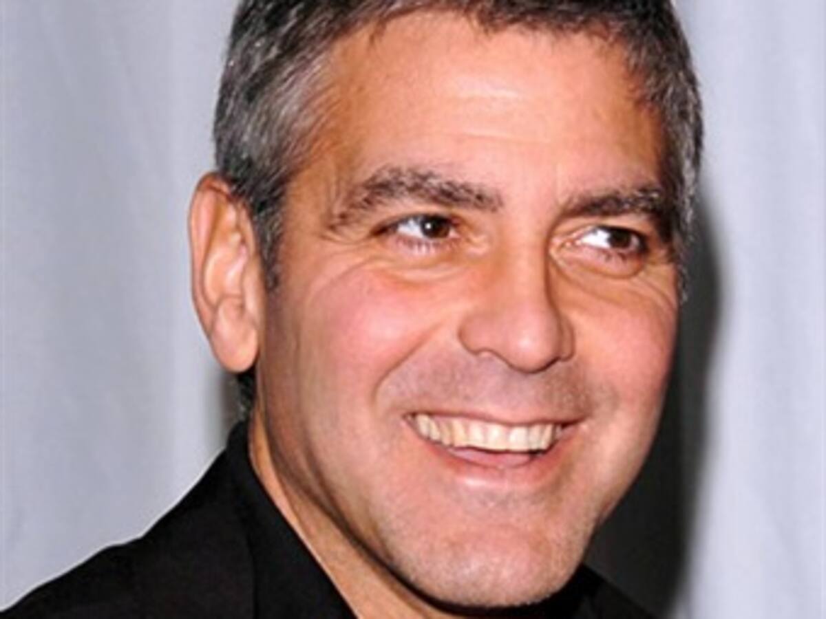 Clooney testifica ante el Tribunal de Milán sin perder el sentido del humor