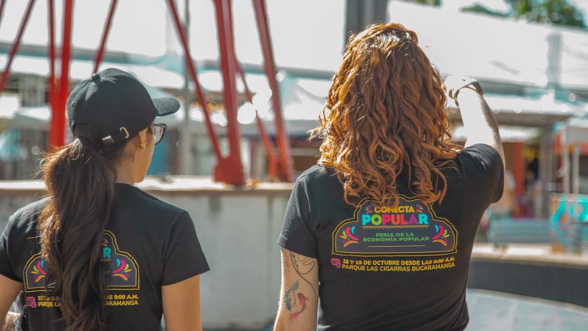 Más de 300 emprendedores participan en la feria de la economía popular en el parque de Las Cigarras