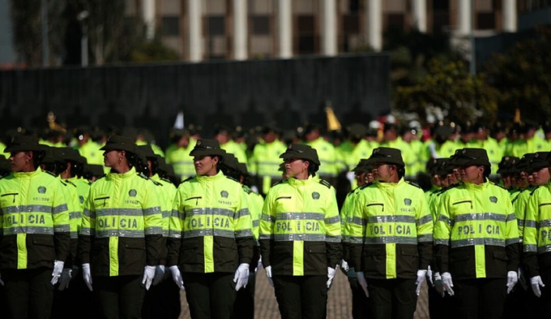 Auxiliares mujeres de la policía