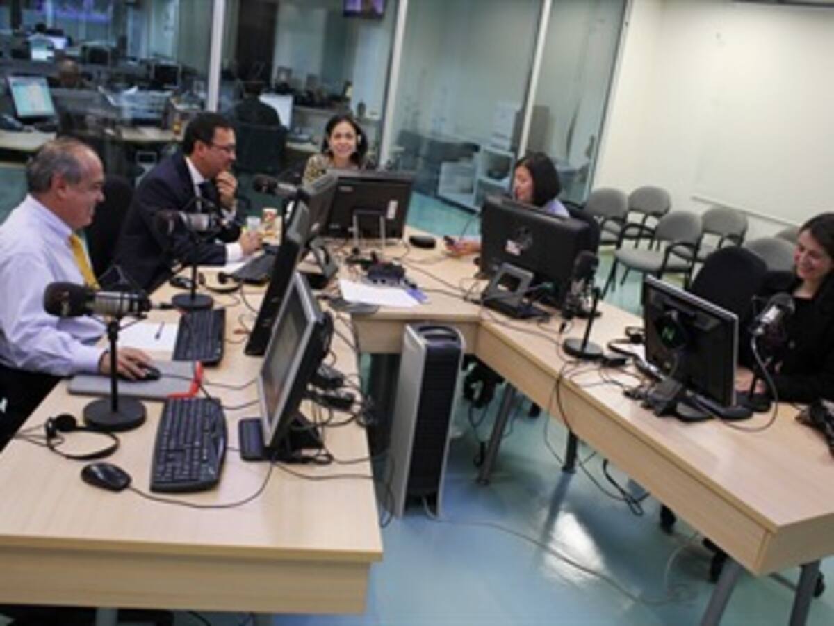 "No es conveniente un receso en el proceso de paz": representante Alfonso Prada