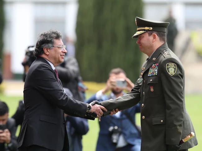 Presidente Gustavo Petro y director de la Policía, Brigadier General Carlos Fernando Triana