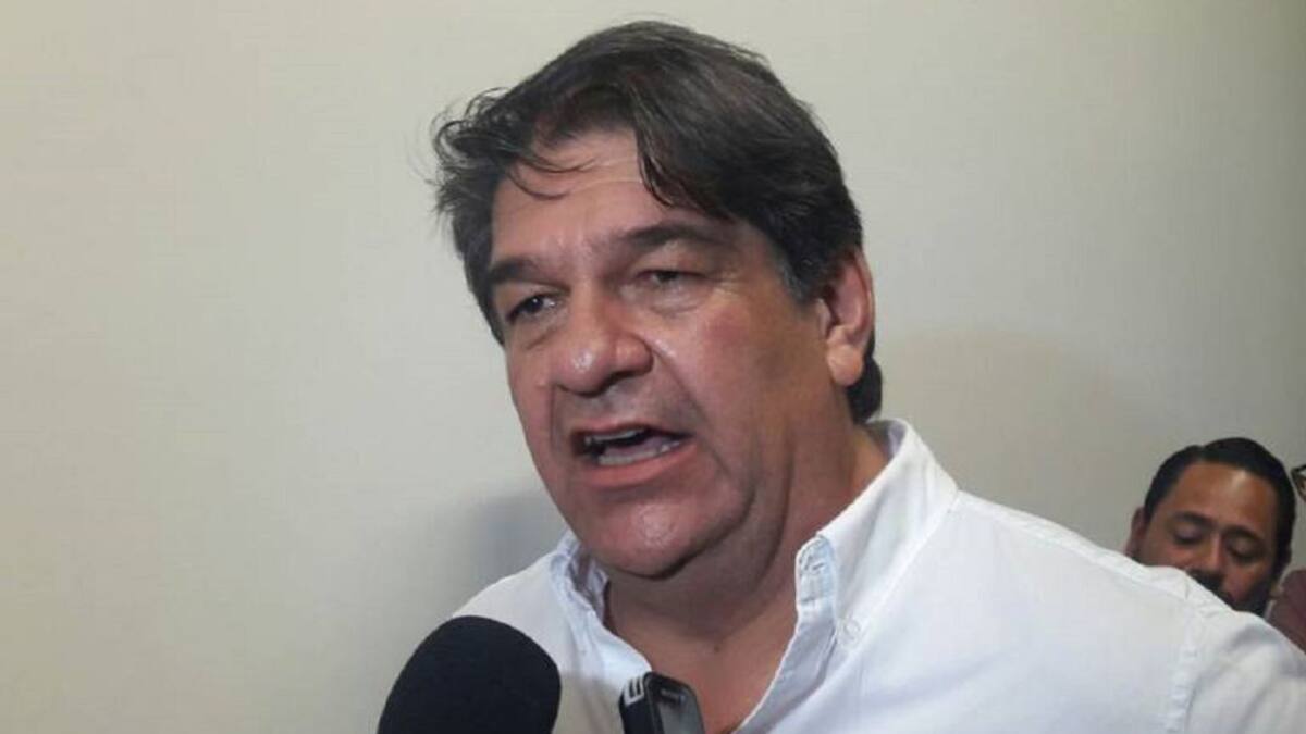 Hernando Márquez, constructor Armenia