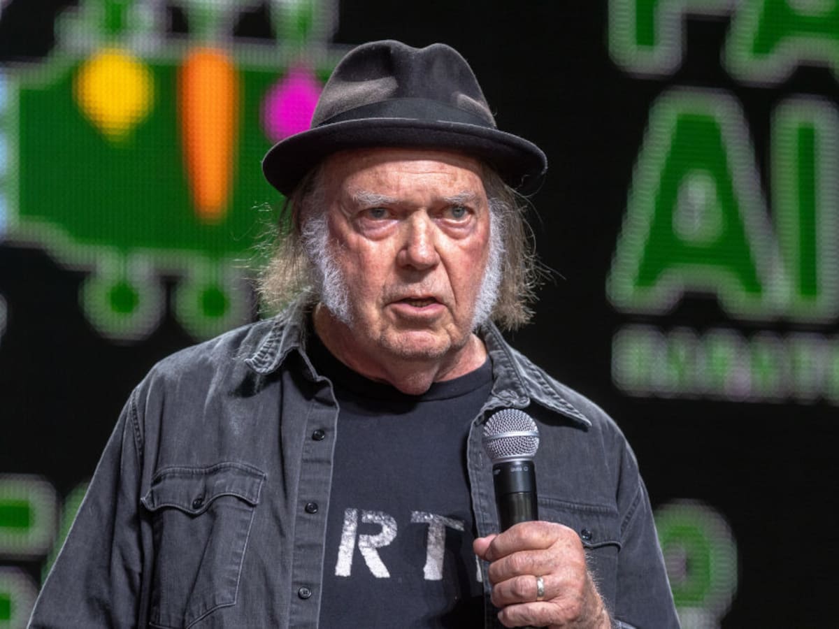 Neil Young regala su música al pueblo de Groenlandia en respuesta a las amenazas de Donald Trump
