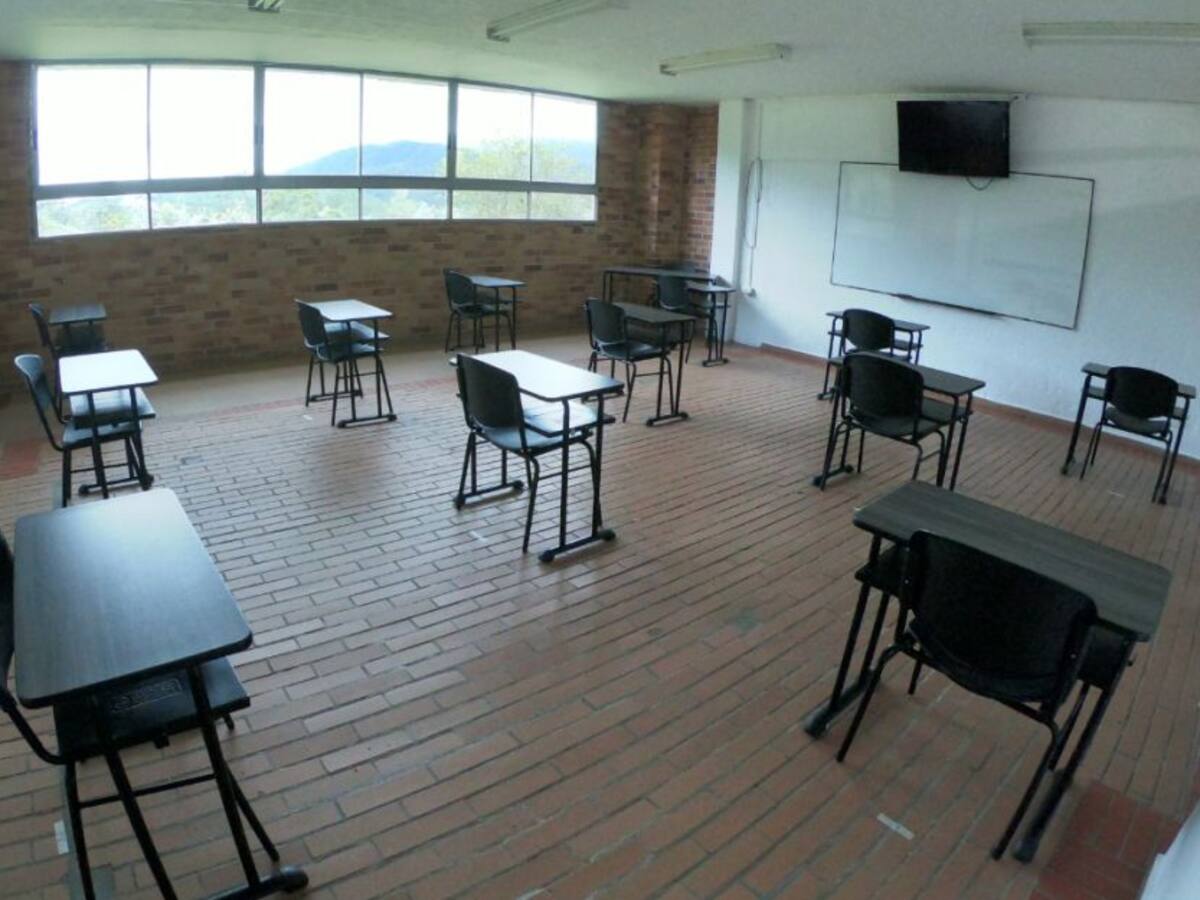 Hay condiciones para que algunos colegios comiencen alternancia