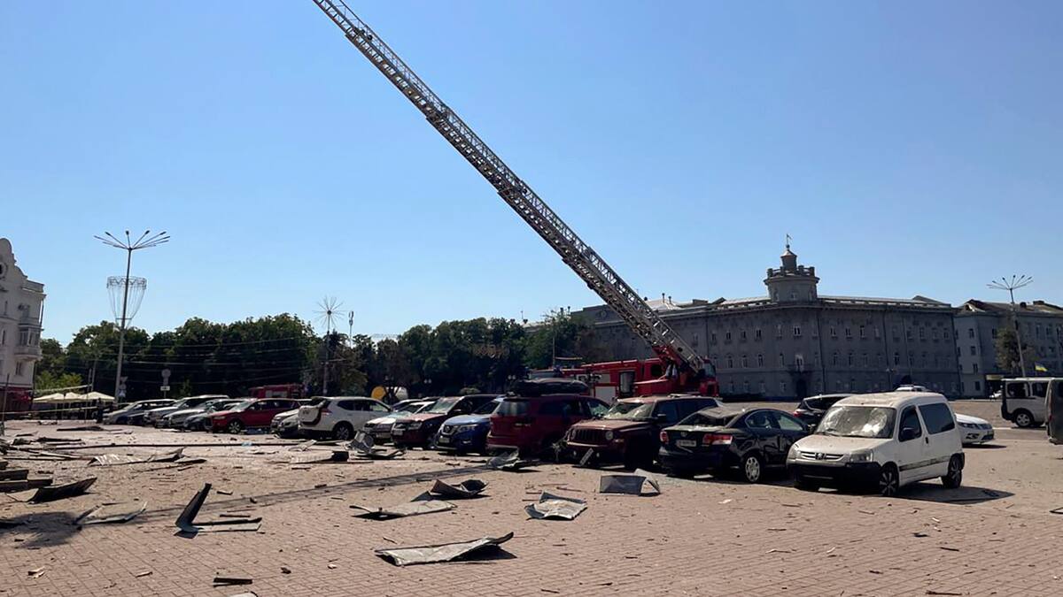 Cinco muertos y 37 heridos en bombardeo ruso en Chernígov, norte de Ucrania
