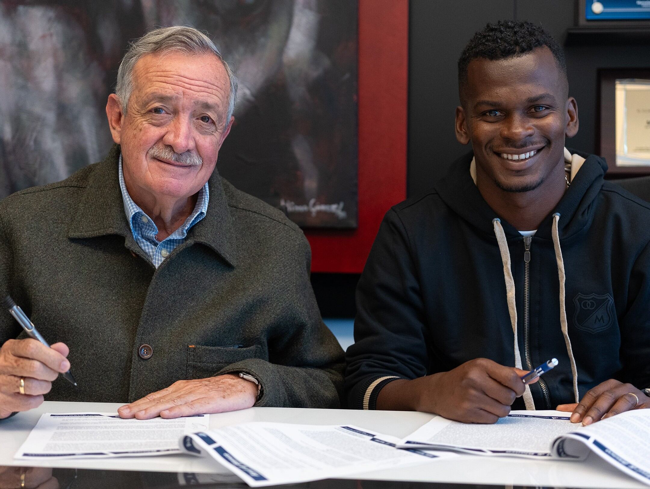 El presidente de Millonarios FC, Enrique Camacho y el delantero Darwin Quintero. FOTO: Millonarios FC/X