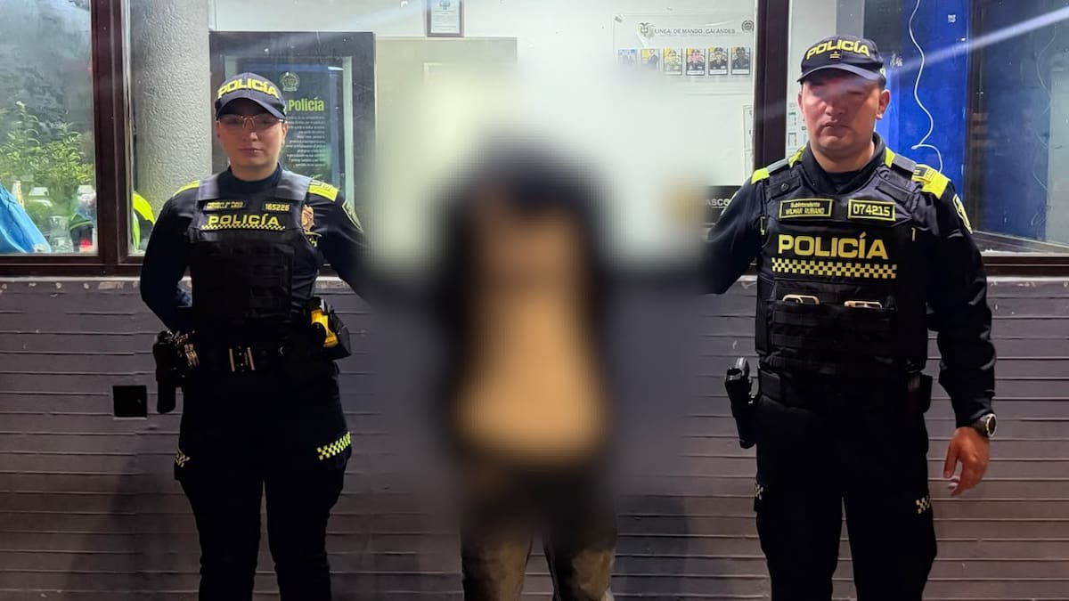 Aprehendieron a joven de 15 años en medio de un robo a una camioneta en el norte de Bogotá