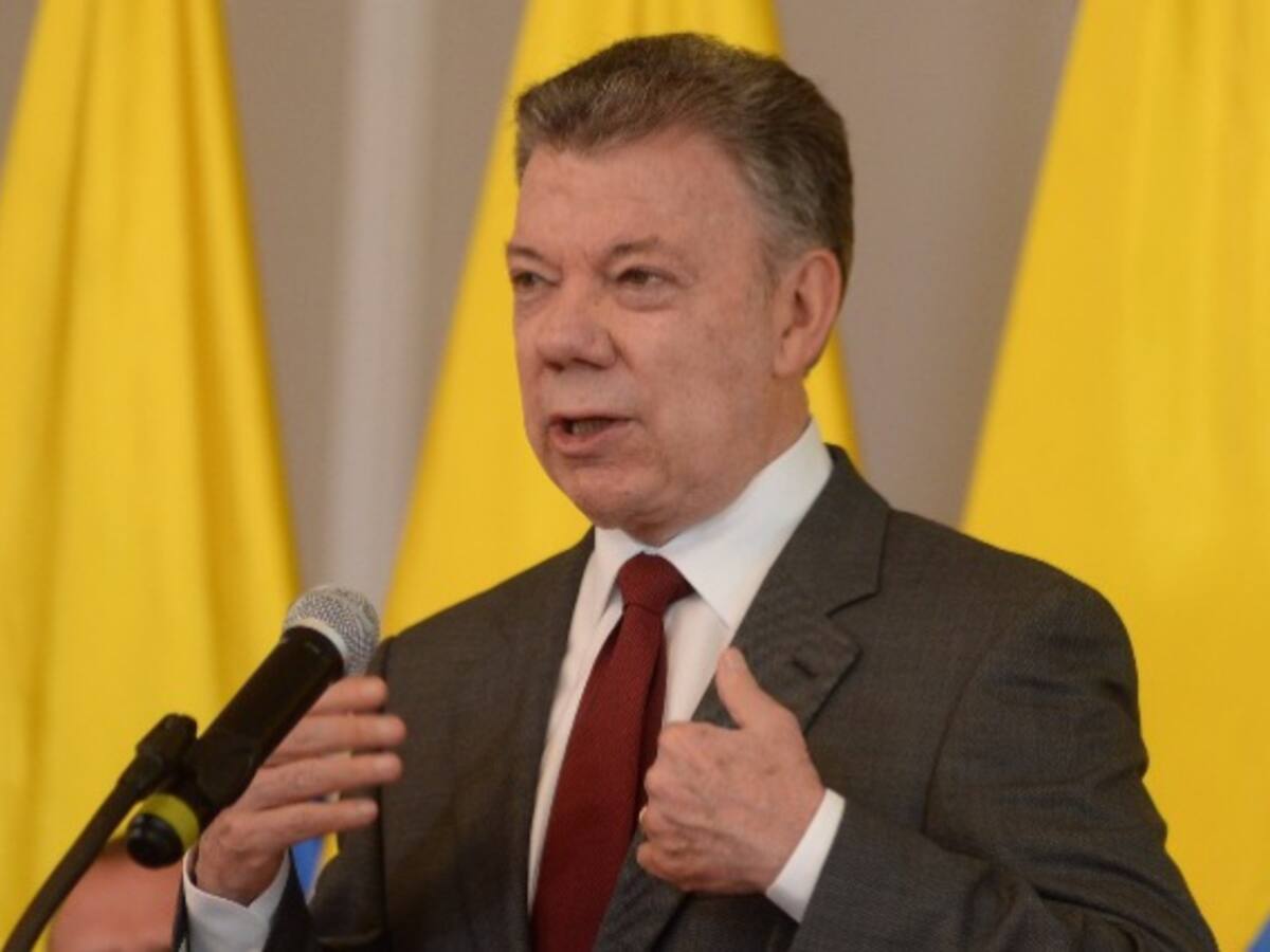 El presidente Santos rechaza agresión a soldados en Cauca