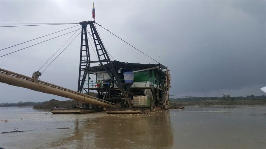 Con este componente se está contaminando grandes porciones de los ríos y por ende se tiene una gran parte del ecosistema marino contaminado. Foto: Colprensa