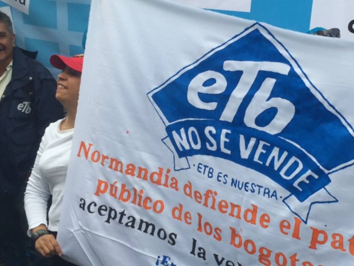 Con plantón frente al Concejo ciudadanos piden que no se venda la ETB