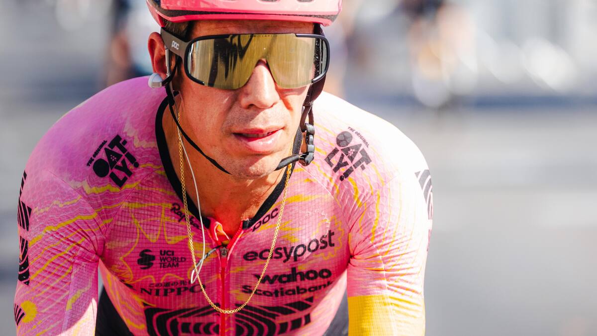 Rigoberto Urán abandonó la Vuelta a España en la sexta etapa por una fuerte caída