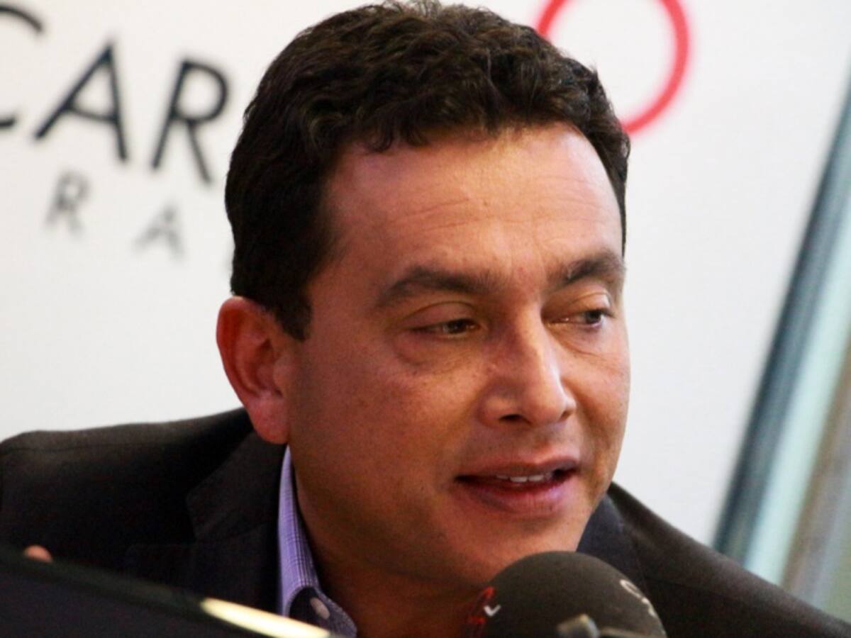 Con el acuerdo, las Farc aceptan que existe un Estado: Libreros