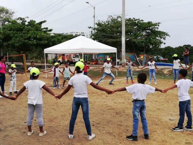Niños realizan jornada lúdica en &quot;Las Chambaculeras&quot; de Cartagena