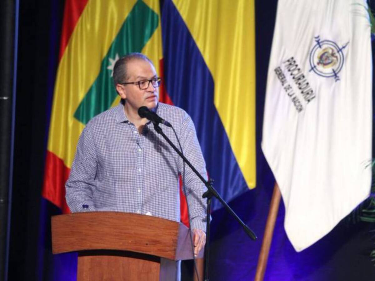 Urge una reforma política y castigar a los corruptos en las urnas: Procurador