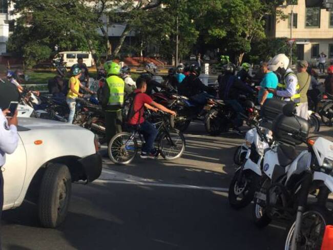 Marchas de motociclistas causan congestión en las vías de Cali