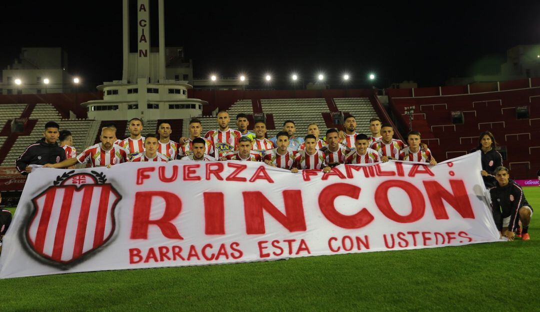 Mensaje de apoyo a la familia de Freddy Rincón por parte de Barracas Central