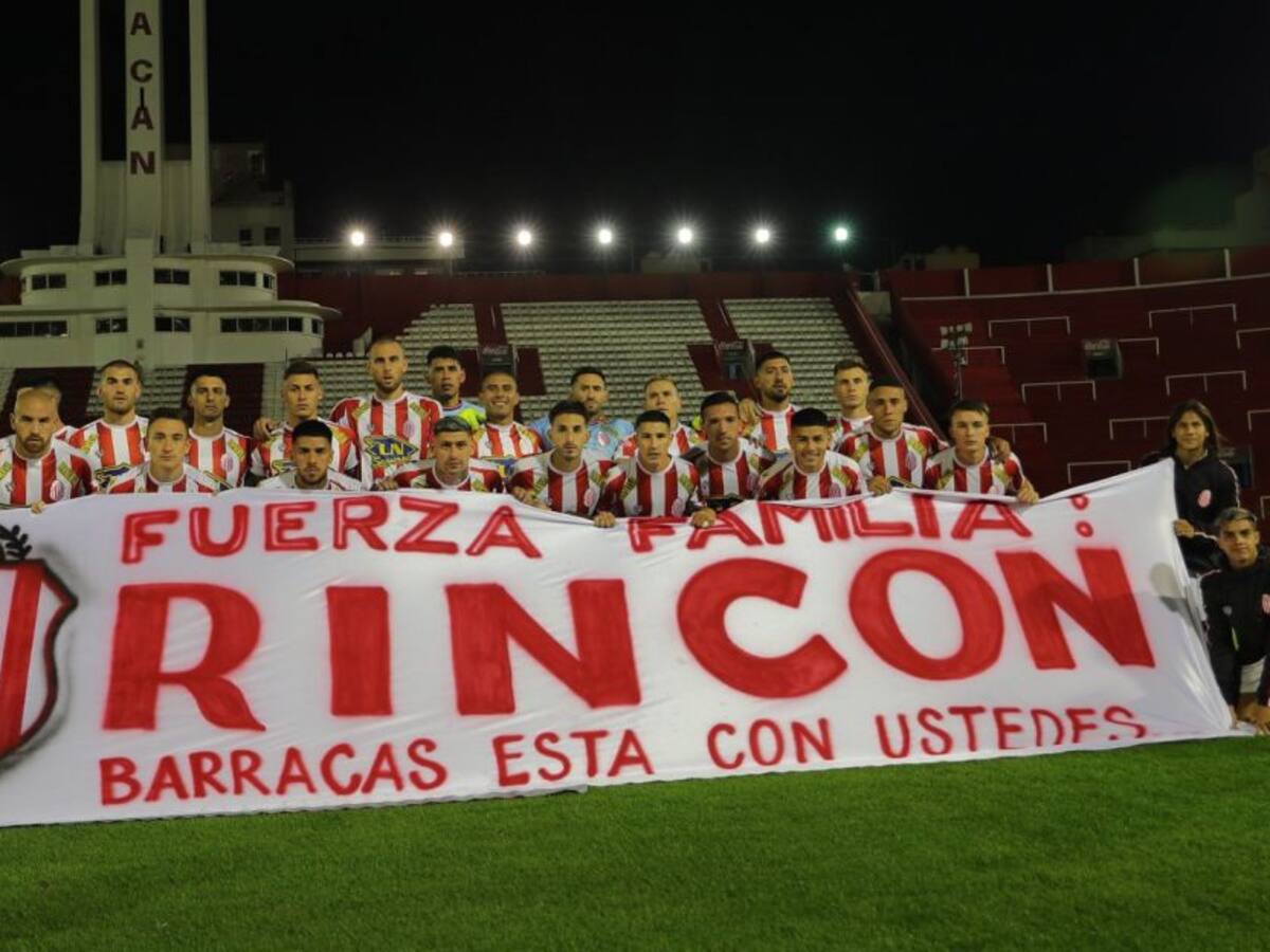 Barracas Central y Roberto Ovelar rindieron homenaje a Freddy Rincón