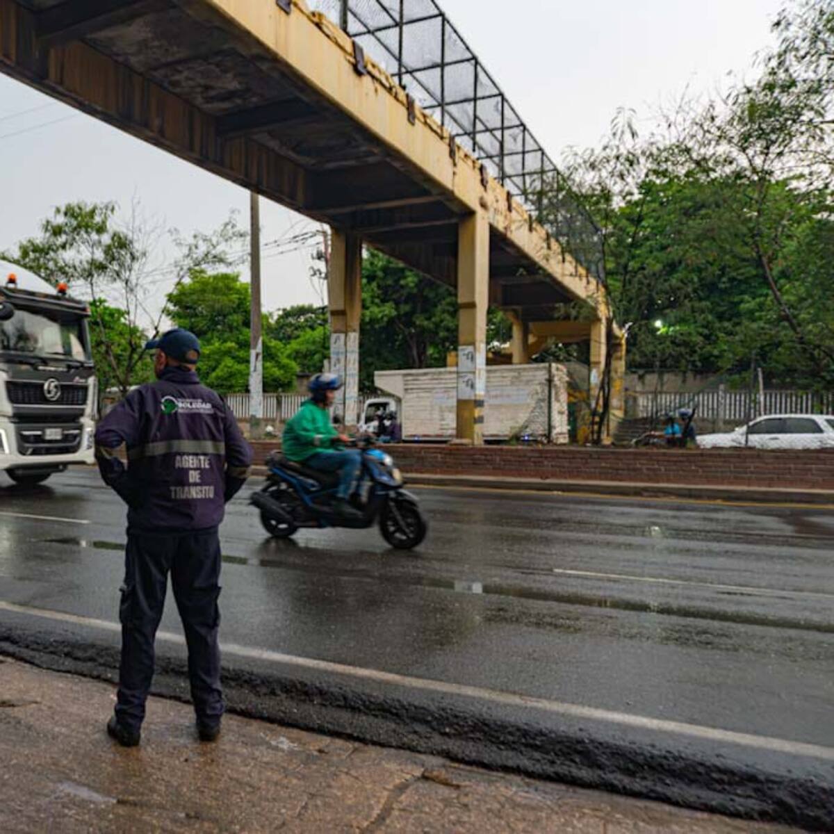 ¿Quién responde por el mantenimiento del puente peatonal entre el INEM e ITIDA en Soledad?