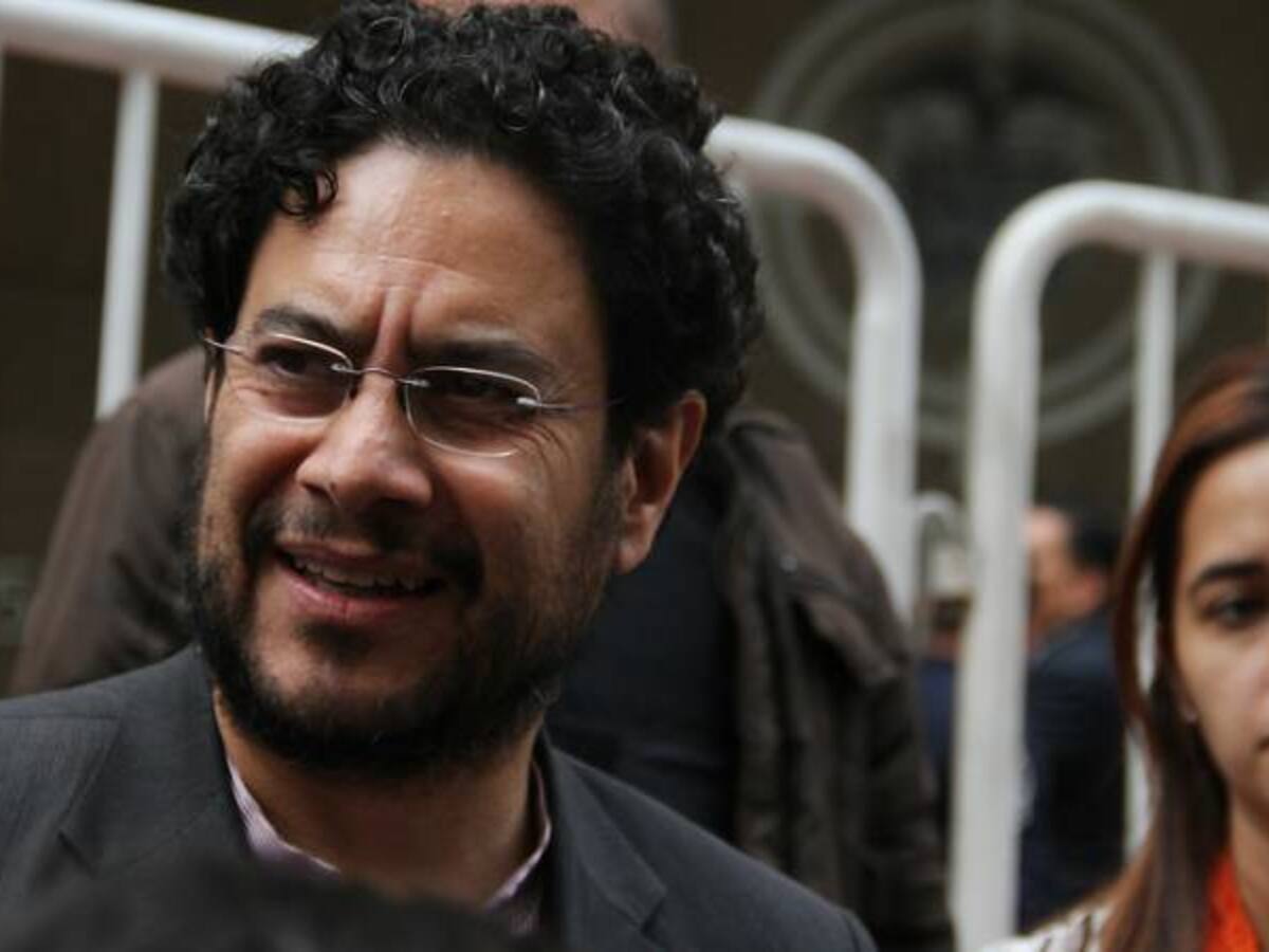 Reemplazo de Otálora debe ser un reconocido defensor de los DD.HH: Iván Cepeda