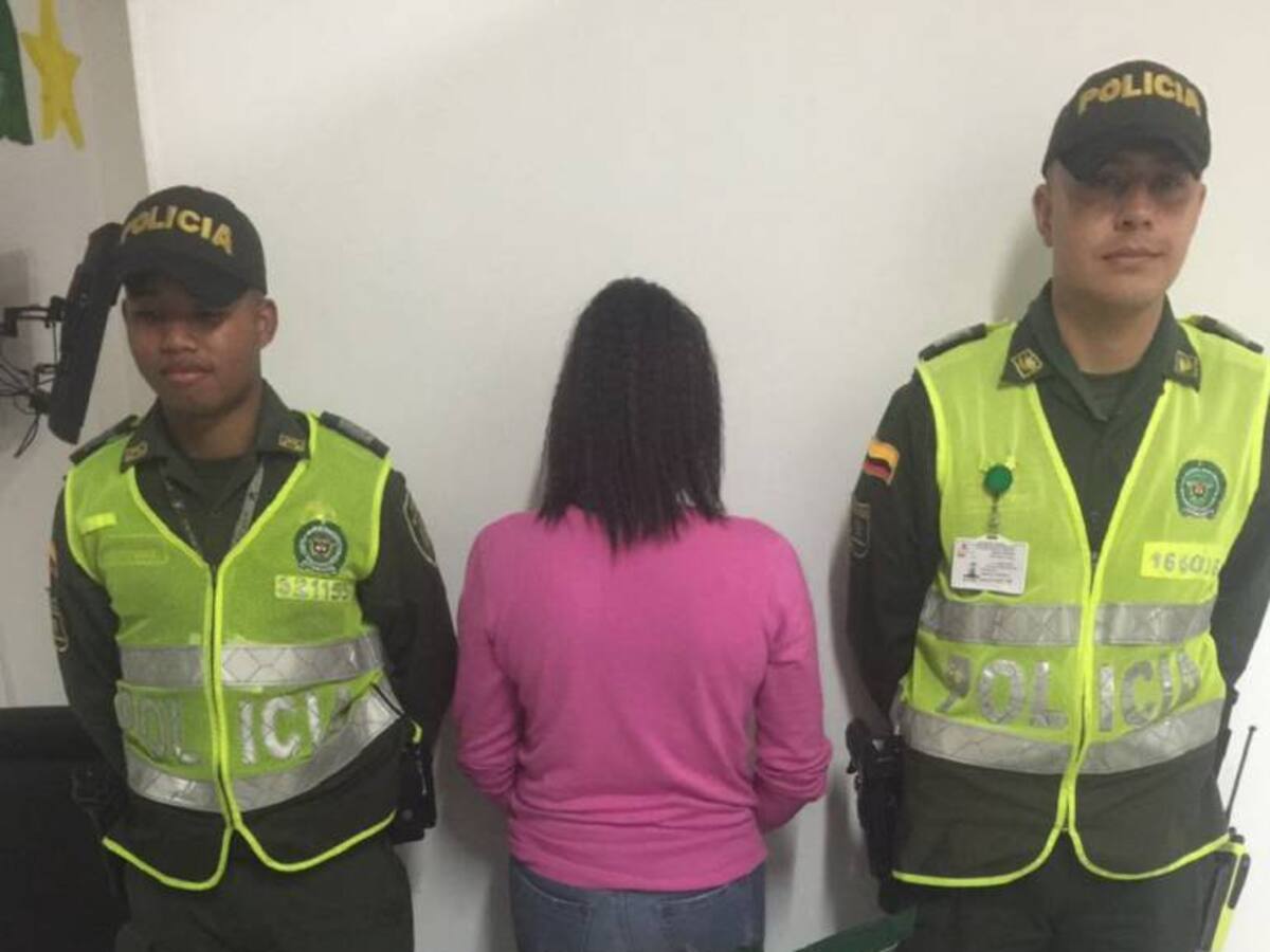 Detenida mujer en aeropuerto de Palmira con 200 mil euros