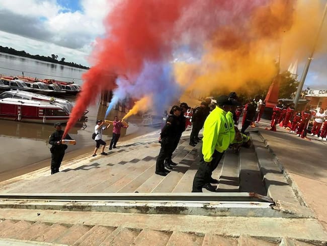 Policía Nacional, alma y escudo del desfile patrio en Mompox
