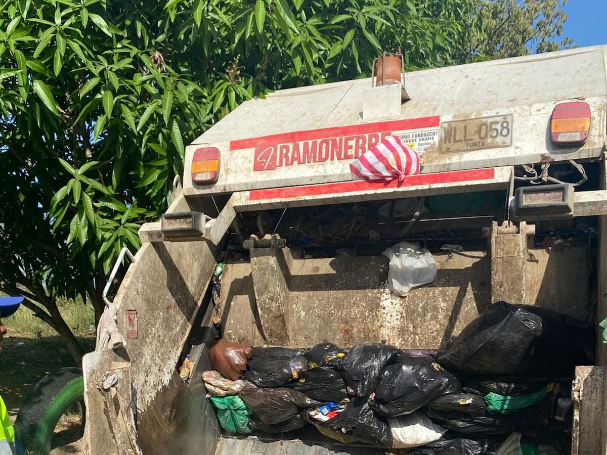 Residentes de Villa Olímpica denuncian deficiencias en agua y recolección de basuras