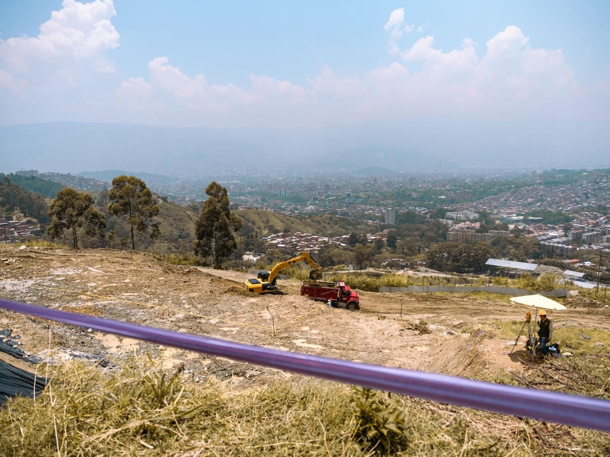 Alcaldía de Medellín anunció nuevos recursos para apoyar búsqueda de desaparecidos en La Escombrera