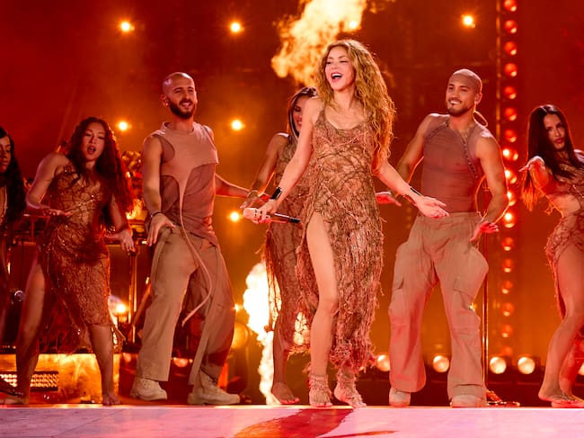 La cantante Shakira actúa en el escenario durante la noche de apertura de su residencia de 12 fechas en Europa, en el marco de la gira mundial "Las mujeres ya no lloran", en el Estadio Shakira de Madrid, España, el 18 de septiembre de 2026. (Foto de Nicolas Gerardin/Getty Images / ABA vía Getty Images)