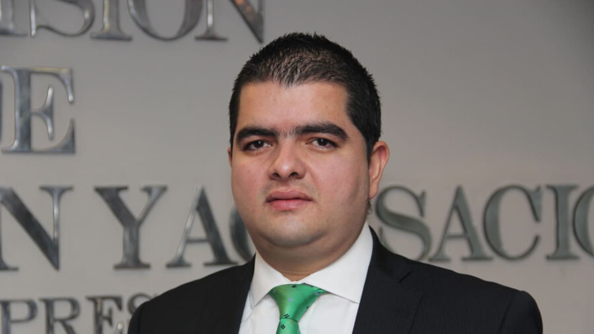 ¿Le entregarán el Fondo Nacional del Ahorro a Julián Bedoya?