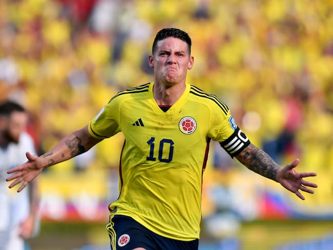 BARRANQUILLA, COLOMBIA - James Rodríguez celebra su gol vs Uruguay
