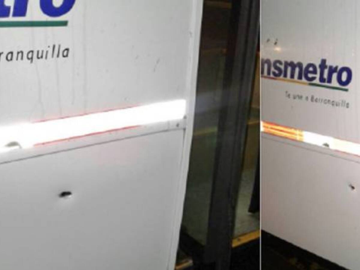 Bus de Transmetro fue impactado de dos balazos, en Soledad