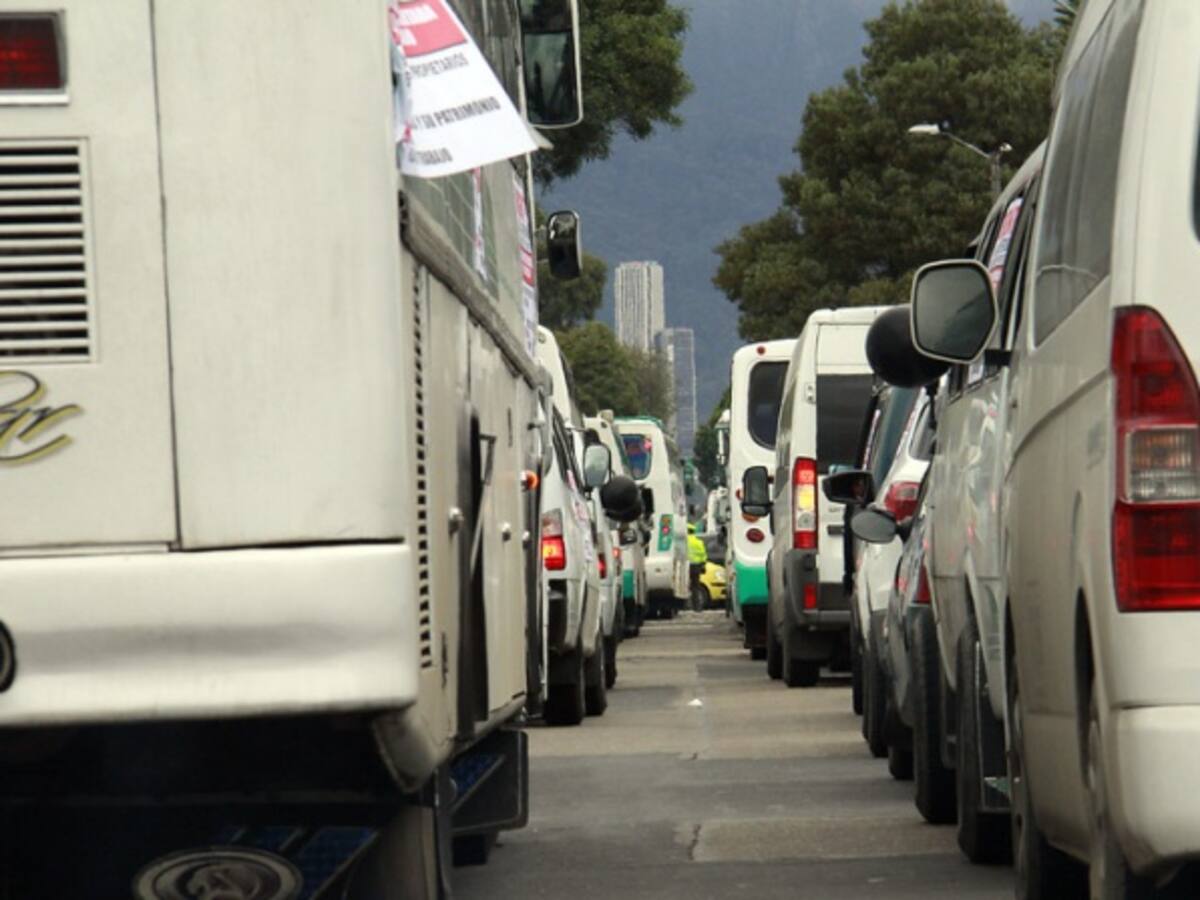 Ninguna norma exime a los vehículos oficiales de pico y placa: Secretaría de Movilidad