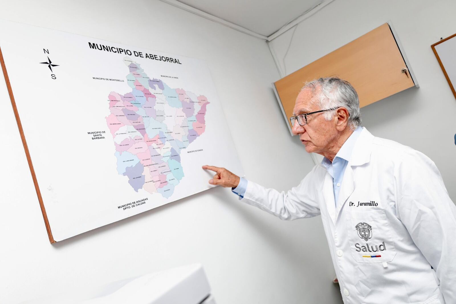 Ministro de Salud en Abejorral, Antioquia. Foto: Alcaldía de Abejorral.