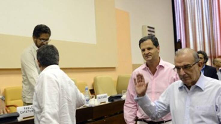 Hay riesgo evidente de ruptura del diálogo: Pedro Medellín