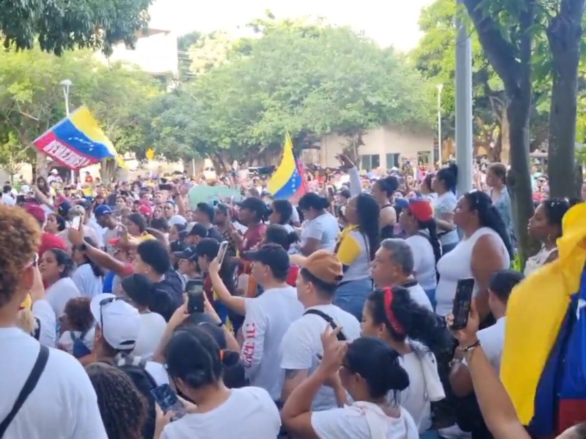 “Tenemos un país en retroceso. Nos volvieron a herir”: venezolanos en Barranquilla