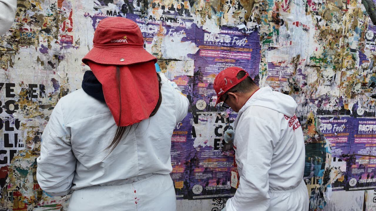 Más de 60 candidatos serán sancionados por contaminar Bogotá con publicidad política. Foto: DADEP.