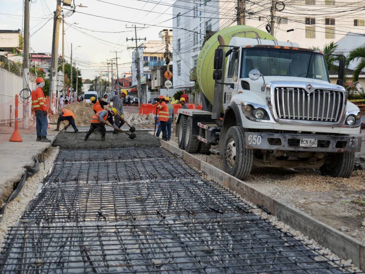 Recuperación de Av. del Consulado en Cartagena completó 1.000 metros de pavimento nuevo