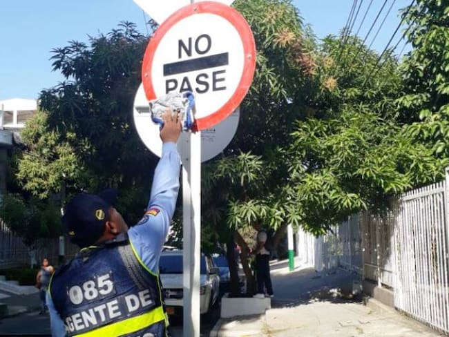 Autoridades de Cartagena buscan vándalos que dañaron señales de transito