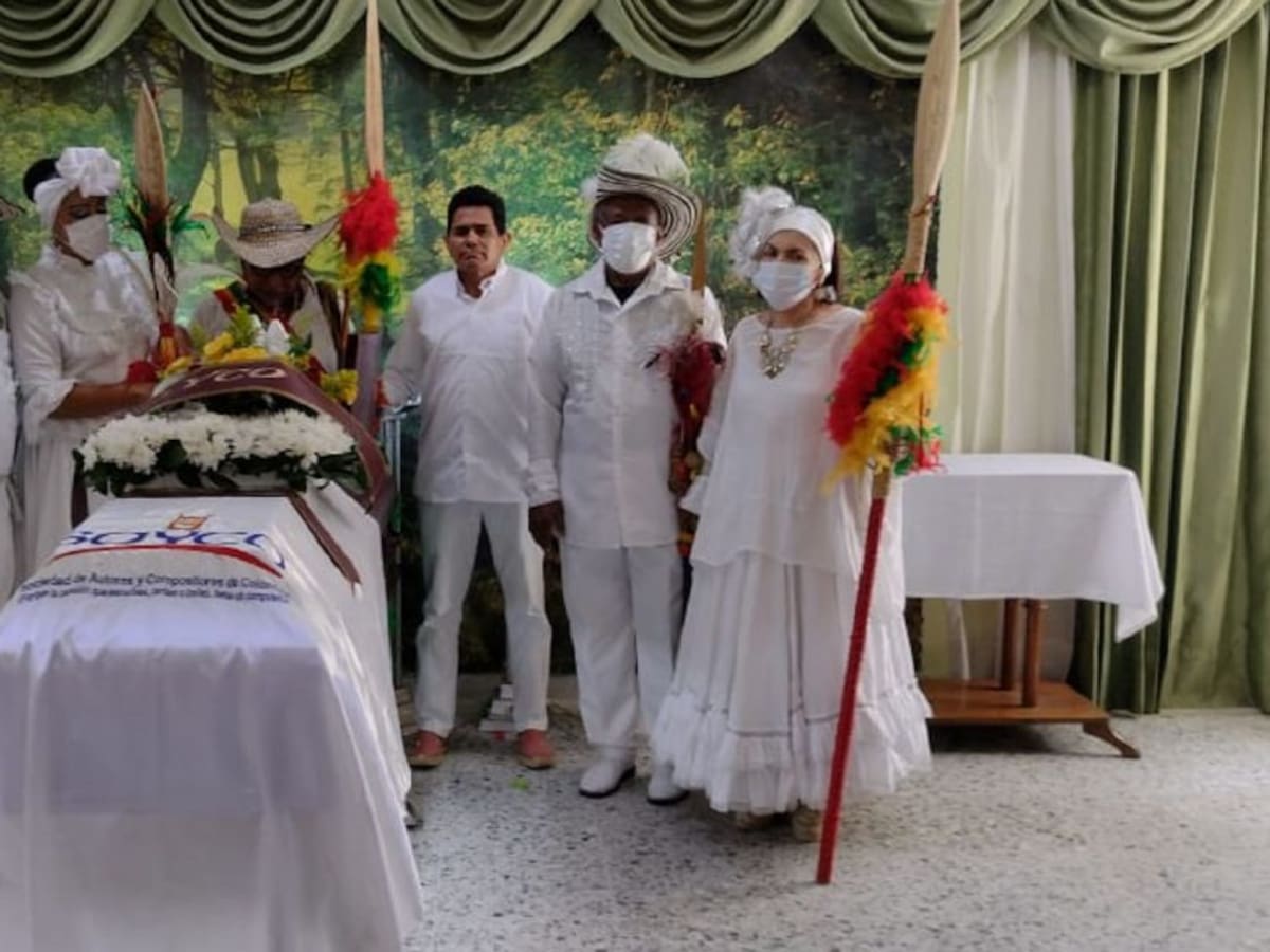 En medio de homenajes fue despedido en Cartagena el maestro Michi Sarmiento