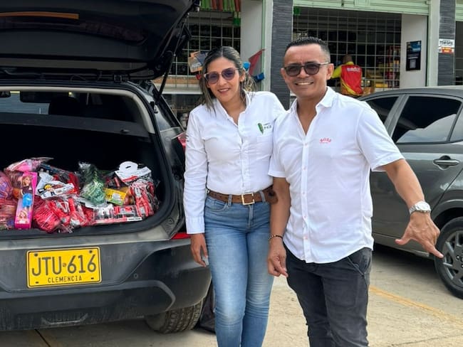 Cemento País destaca la excelencia de Darwin Salcedo en atención a detallistas