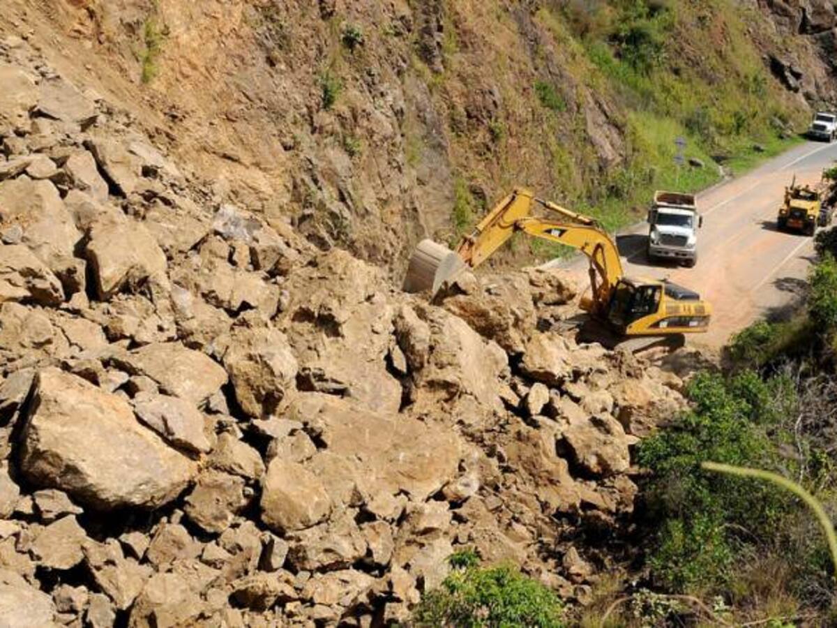Torrencial aguacero generó emergencias en Ibagué