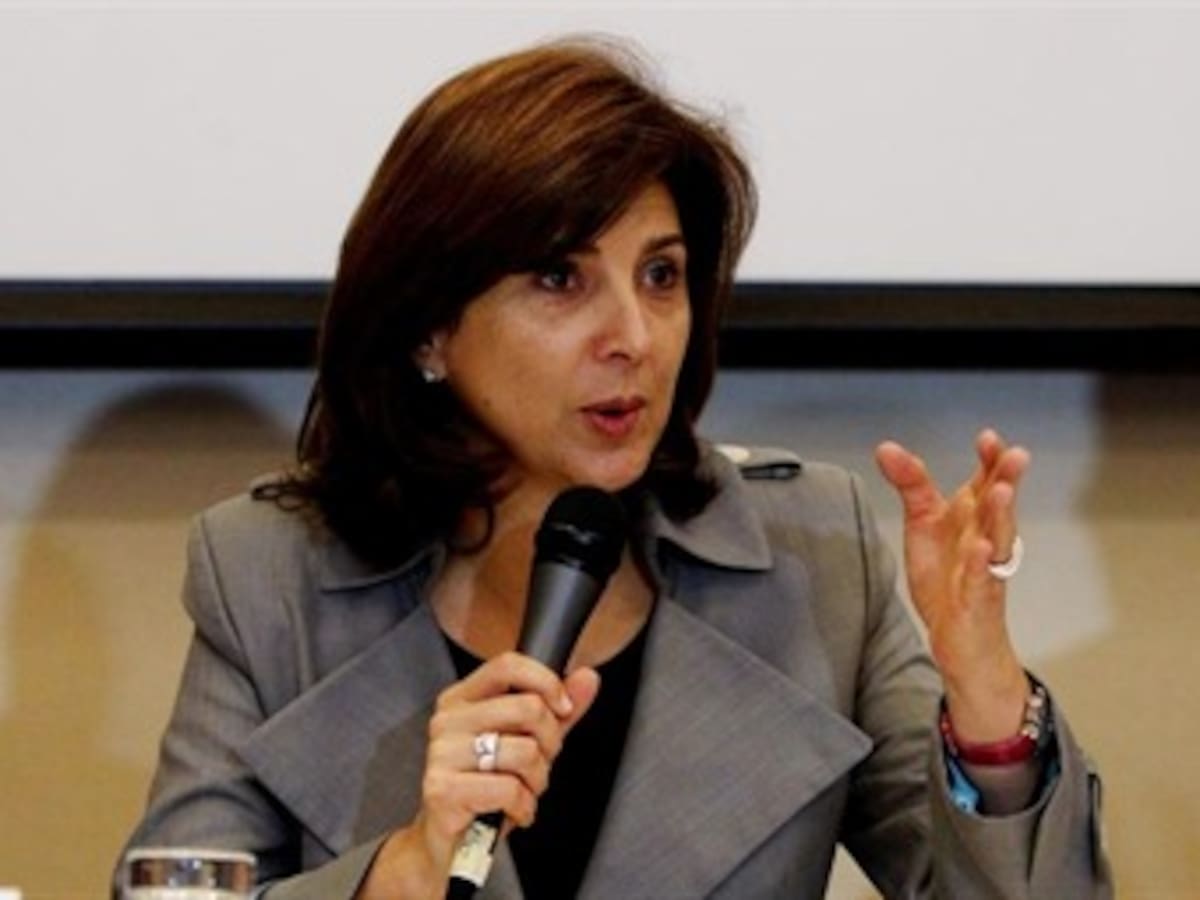 La palabra acatamiento no existe, las medidas no son obligatorias: Holguín