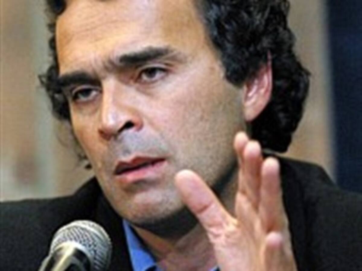 "Pablo Escobar Gaviria encarnó lo peor de una sociedad": Sergio Fajardo
