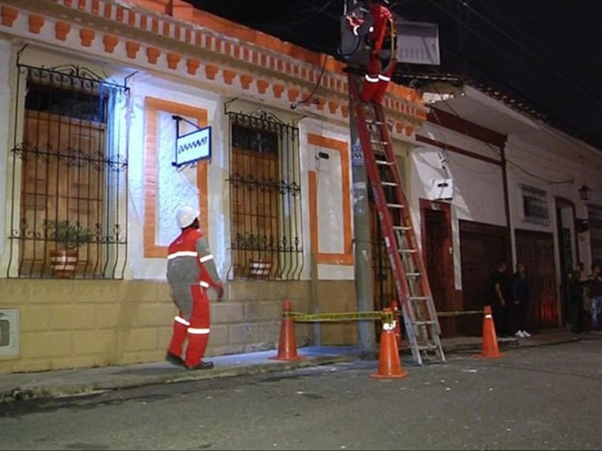 Lanzan artefacto explosivo contra un restaurante en Cali
