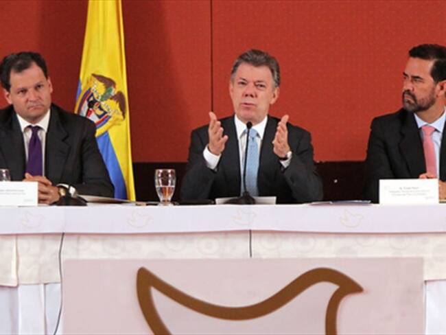 Santos dice que no aceptará presiones alrededor del diálogo con las Farc